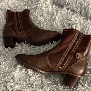 CLOUDWALKERS NEW 8.5w DARK BROWN LEATHER BOOTS BEAUTIFUL